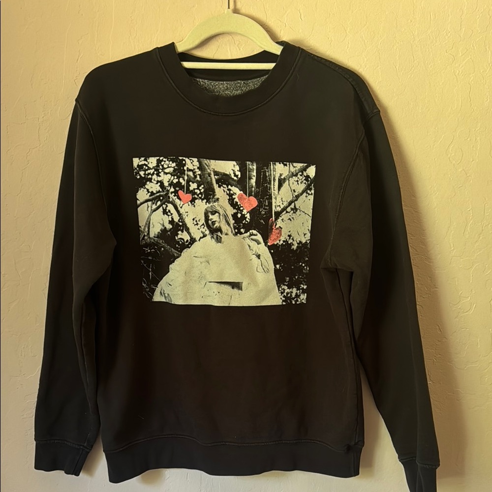Taylor Swift Lover Crewneck! Rare!!